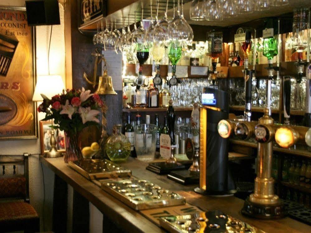 The Talbot Inn Мач-Венлок Екстер'єр фото